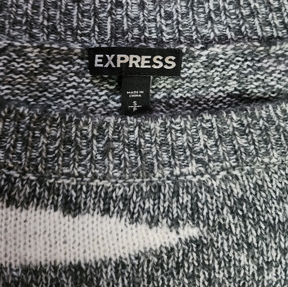 Express Gray & White Sweater - Size Sm - Picture 2 of 4